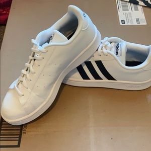Worn ONCE Women’s Canvas Adidas